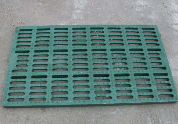 豬用漏糞板選擇哪種材質(zhì)比較好？